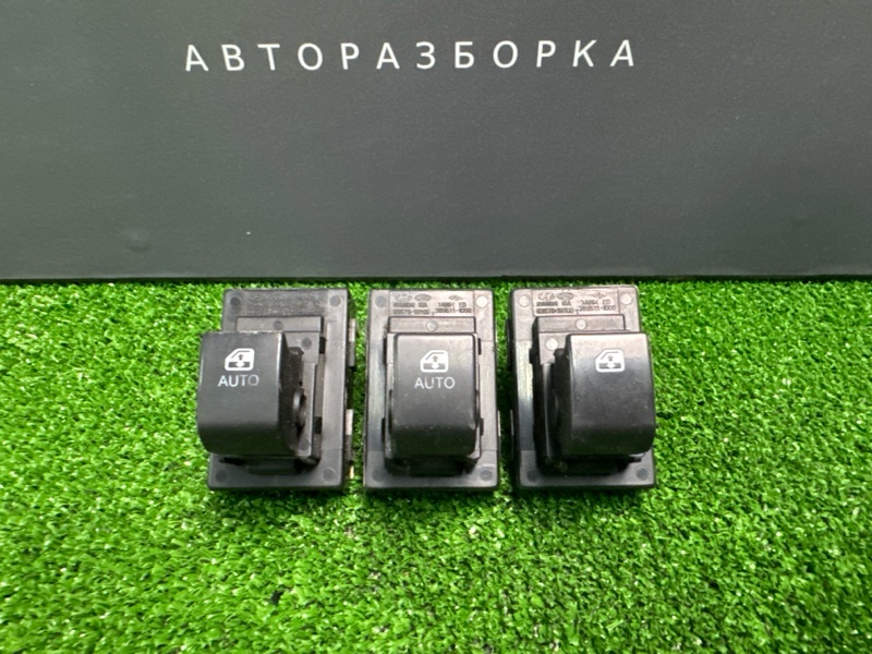 Кнопка стеклоподъемника Kia Ceed 1 HB 2012 ED