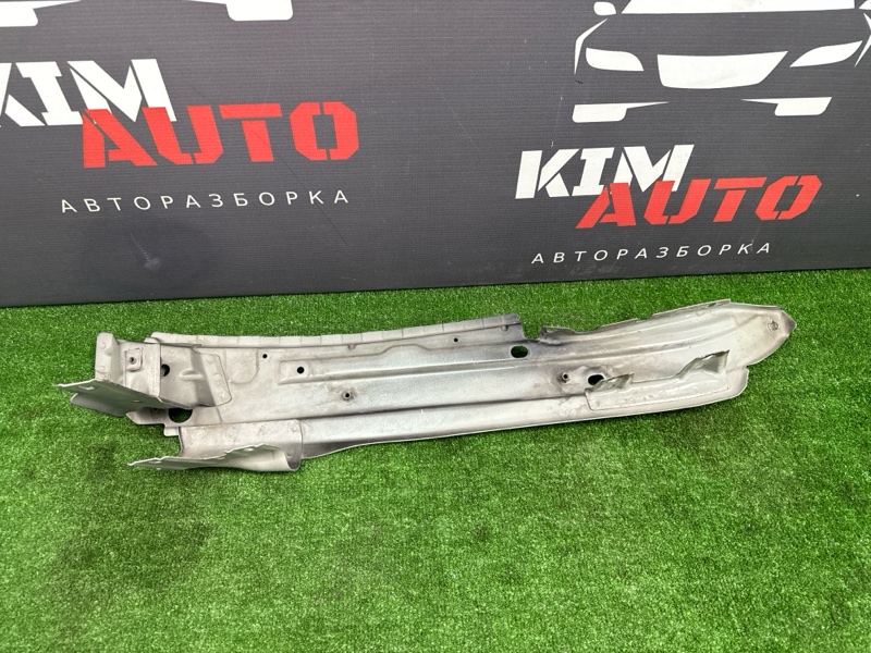 Кронштейн крыла Audi Q7 2007 4L