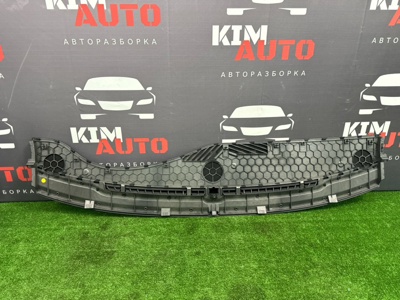 Накладка торпедо верхняя Audi Q7 2007 4L