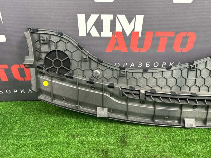 Накладка торпедо верхняя Audi Q7 2007 4L