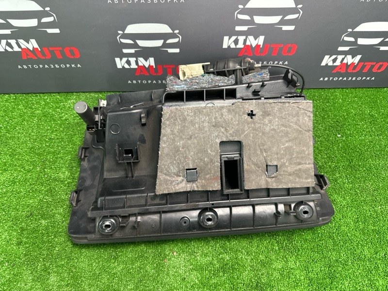 Бардачок Audi Q7 2007 4L