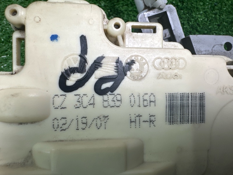Замок двери Audi Q7 2007 4L