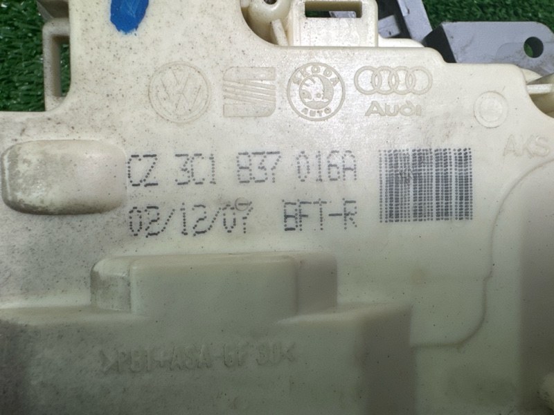 Замок двери Audi Q7 2007 4L