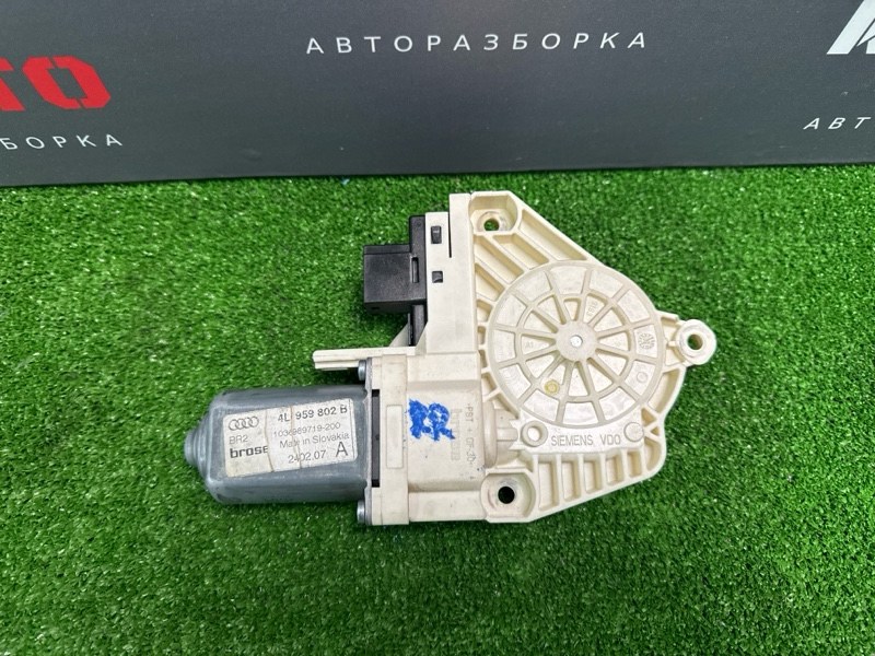 Моторчик стеклоподъёмника Audi Q7 2007 4L