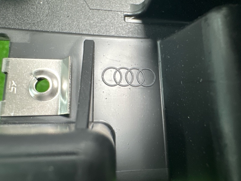 Брызговик заднего колеса Audi Q7 2007 4L