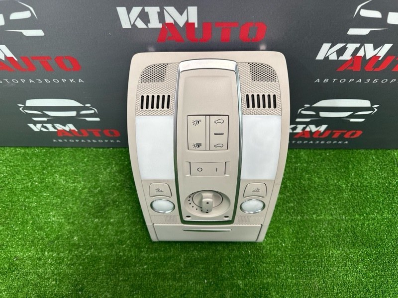 Плафон подсветки салона Audi Q7 2007 4L