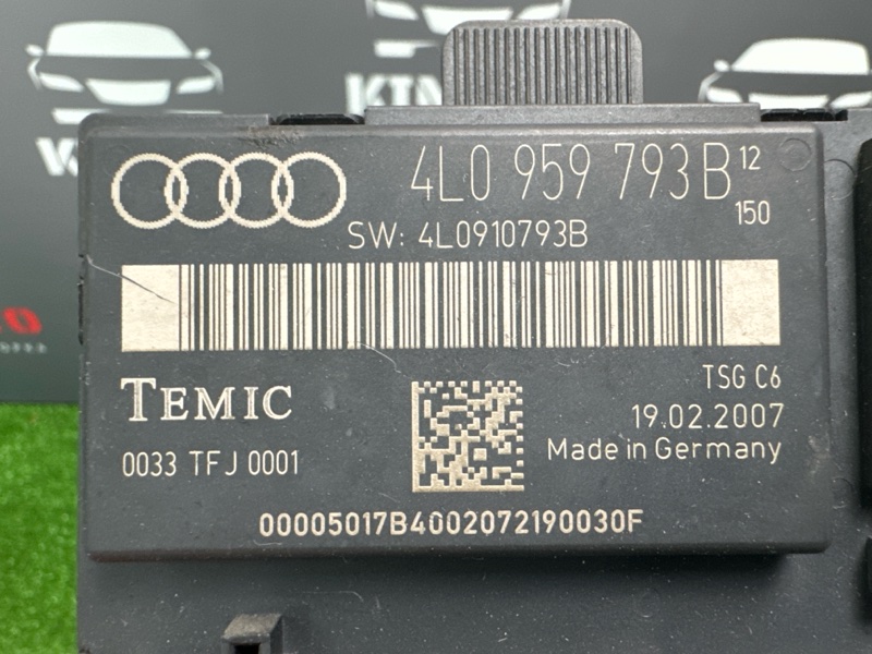 Блок управления дверью Audi Q7 2007 4L