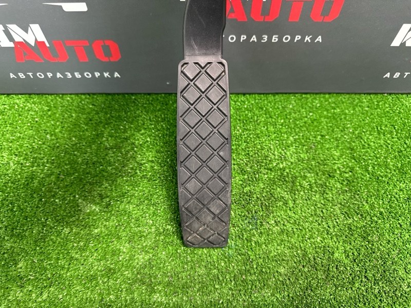 Педаль газа Audi Q7 2007 4L