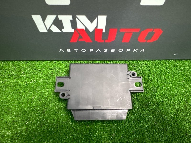 Блок управления парктроником Audi Q7 2007 4L