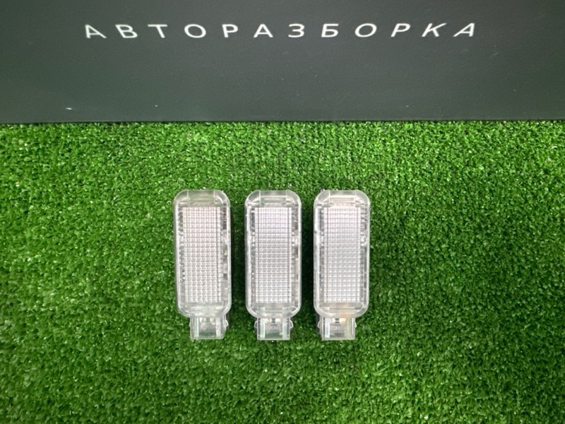 Плафон подсветки багажника Audi Q7 2007 4L