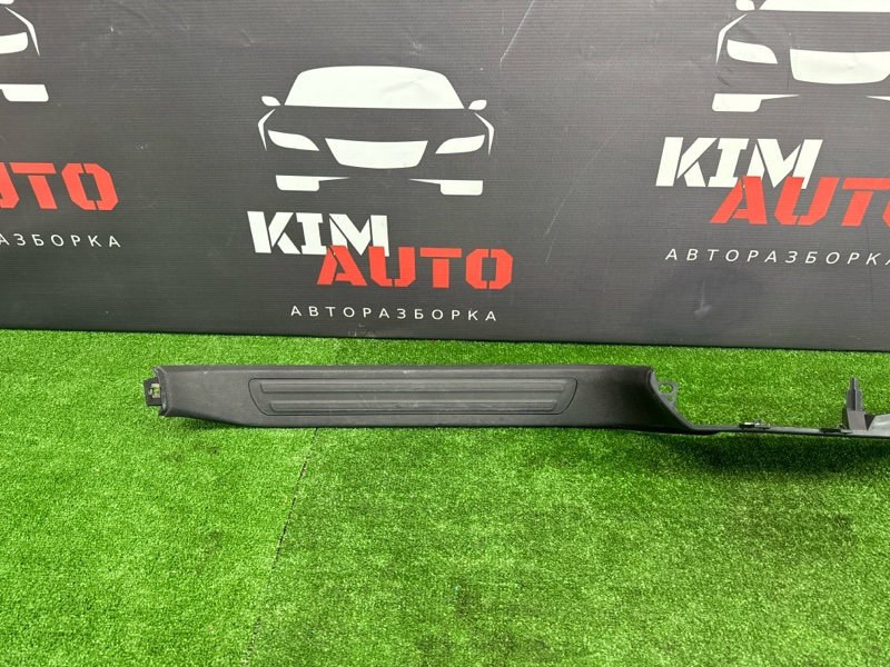 Накладка порога внутренняя Audi Q7 2007 4L