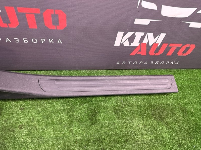 Накладка порога внутренняя Audi Q7 2007 4L