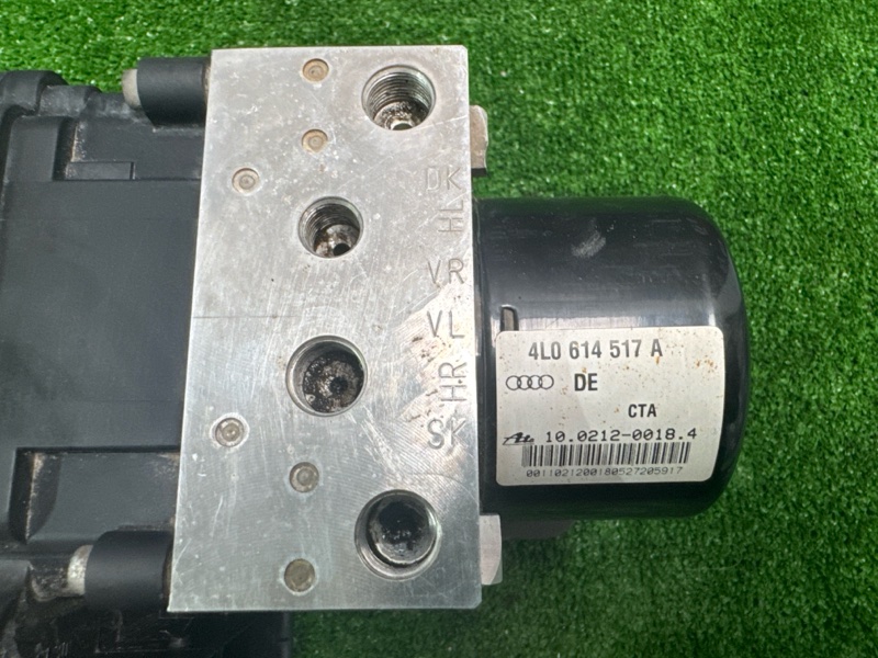 Блок ABS Audi Q7 2007 4L
