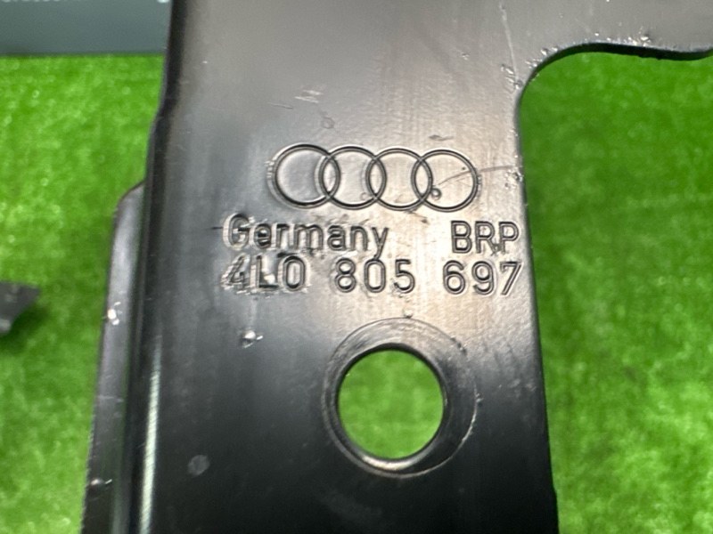 Кронштейн Audi Q7 2007 4L