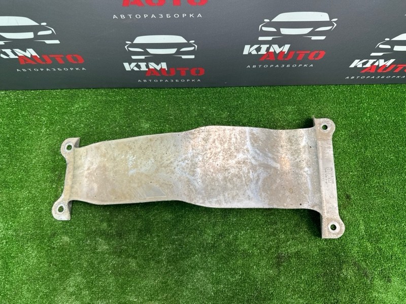Крепление топливного бака Audi Q7 2007 4L