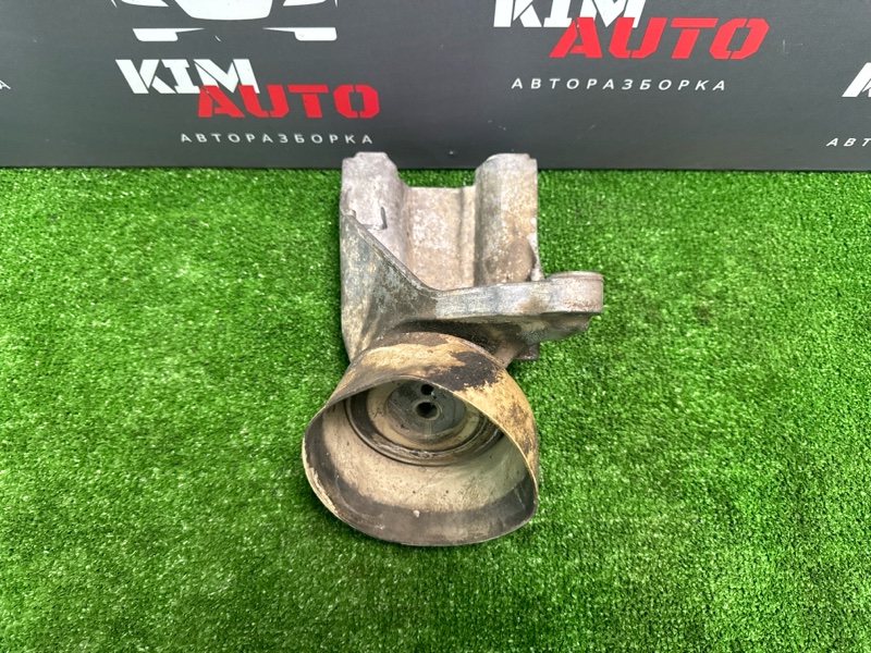 Кронштейн подушки двигателя Audi Q7 2007 4L
