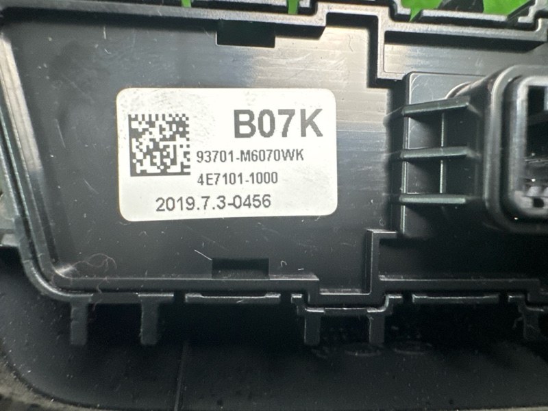 Блок кнопок Kia Cerato 4 2019 BD