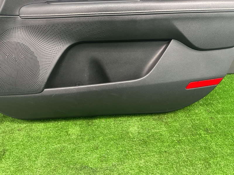 Обшивка двери Kia Cerato 4 2019 BD