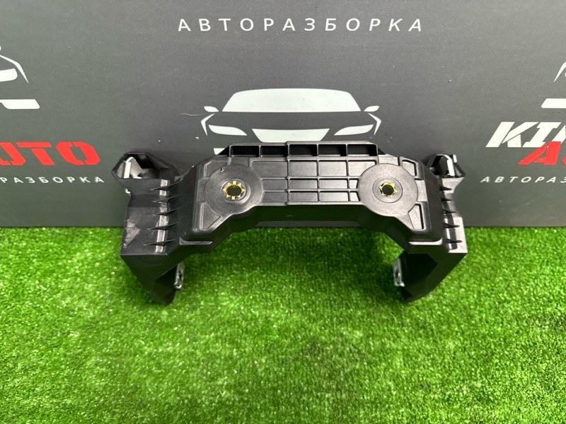 Кронштейн центральной консоли Skoda Octavia 2018 A7