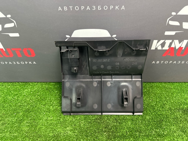 Разъем USB розетка Skoda Octavia 2018 A7