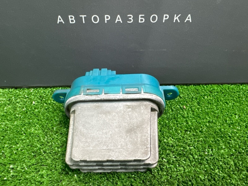 Резистор отопителя Audi Q7 2007 4L