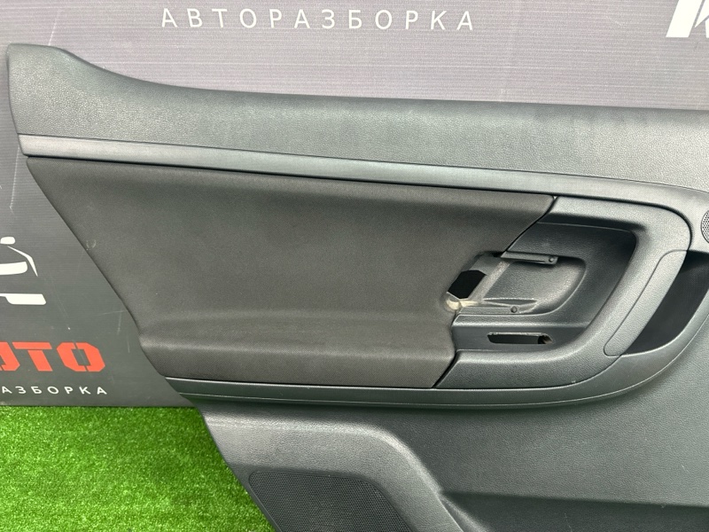 Обшивка двери Skoda Fabia 2 2011