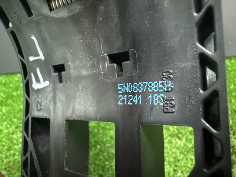 Ручка двери внешняя Skoda Fabia 2 2011