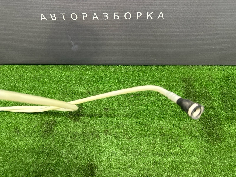 Трубка топливная Skoda Fabia 2 2011