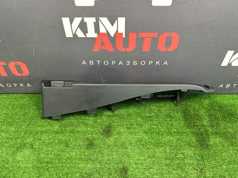 Направляющая шторки багажника Hyundai i30 2012 SW