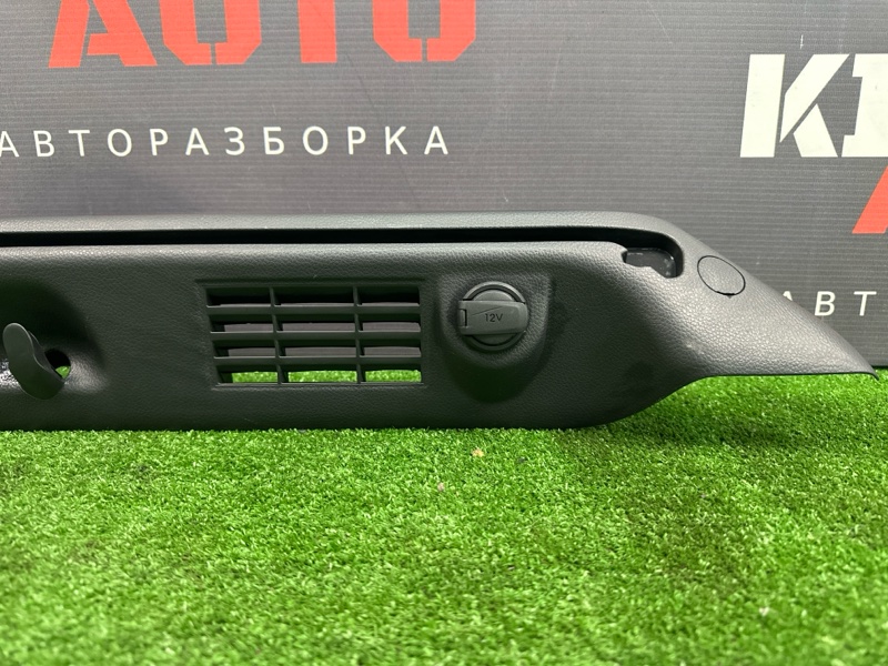 Направляющая шторки багажника Hyundai i30 2012 SW