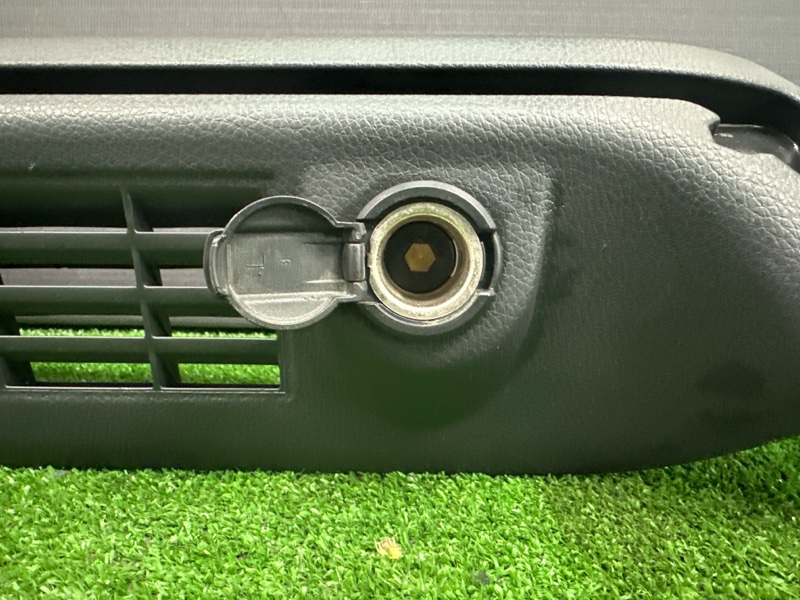Направляющая шторки багажника Hyundai i30 2012 SW