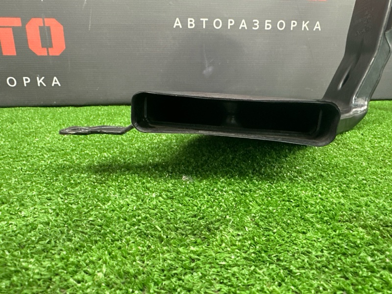 Воздуховод пола Hyundai i30 2012 SW