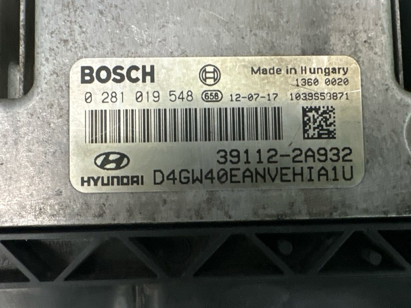 Блок управления двигателем (ЭБУ) Hyundai i30 2012 SW