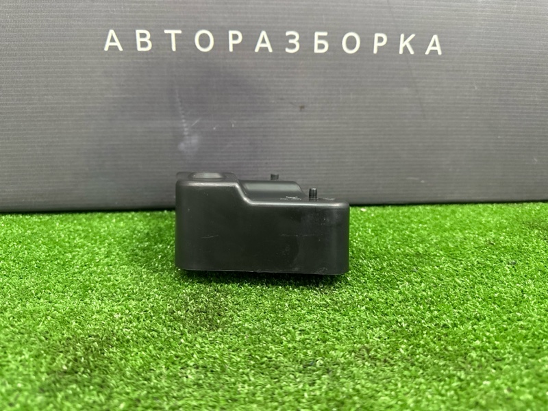 Демпфер двери Hyundai i30 2012 SW