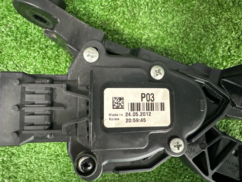 Педаль газа электронная Hyundai i30 2012 SW