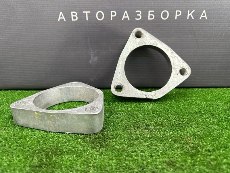 Проставки под передние стойки Hyundai i30 2012 SW