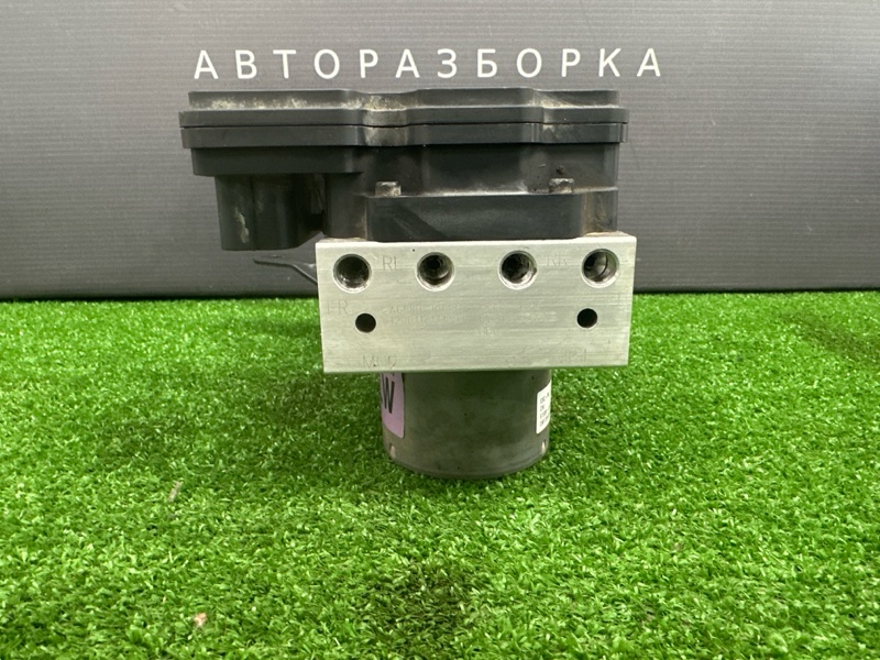 Блок ABS Hyundai i30 2012 SW