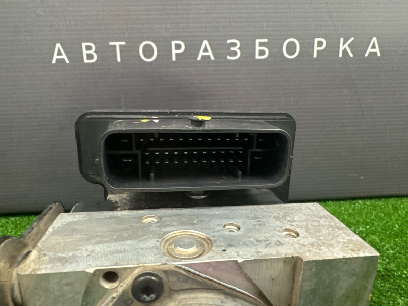 Блок ABS Hyundai i30 2012 SW