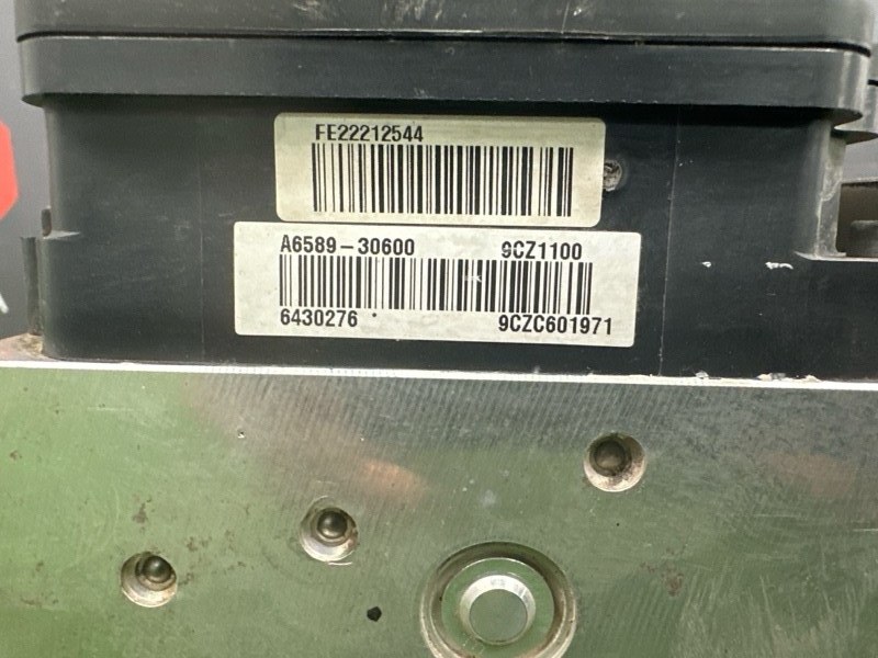 Блок ABS Hyundai i30 2012 SW