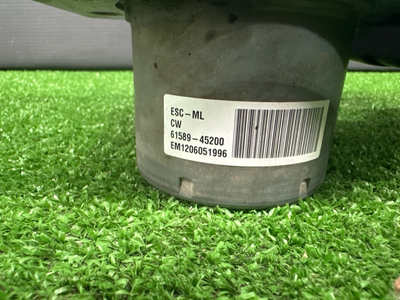 Блок ABS Hyundai i30 2012 SW
