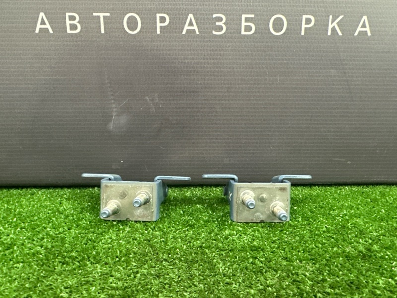 Петли крышки багажника Hyundai i30 2012 SW