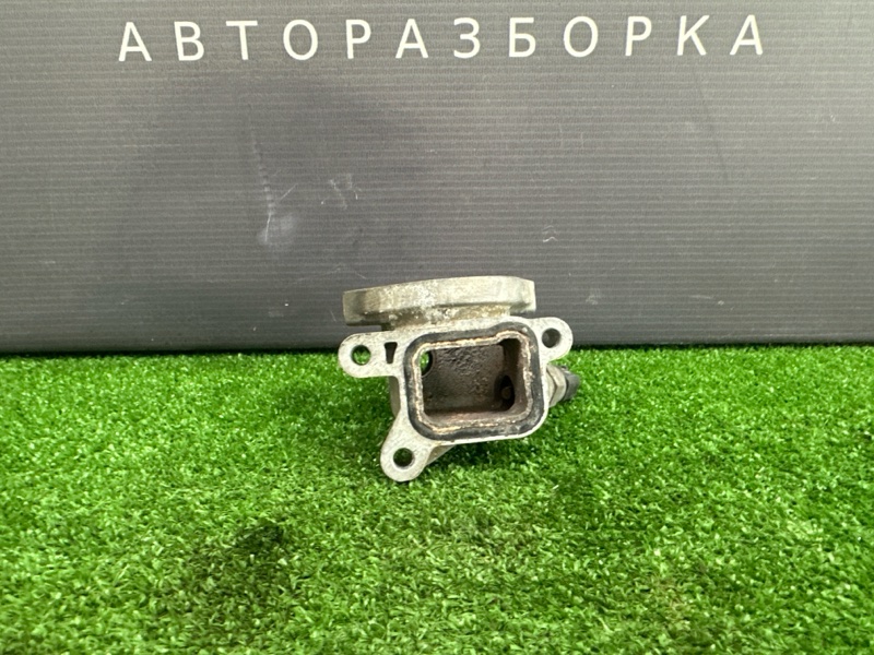 Корпус термостата Hyundai i30 2012 SW