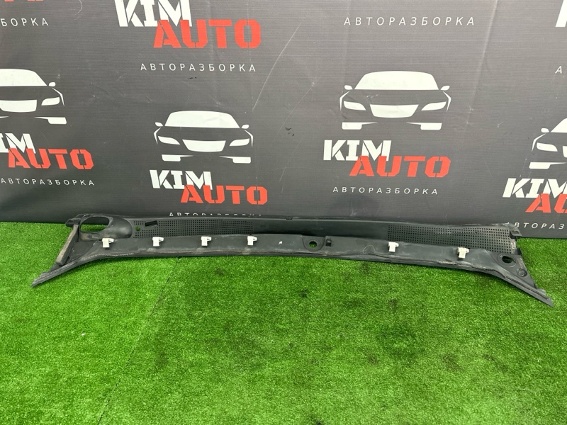 Жабо Накладка Стеклоочистителя Renault Logan 2014