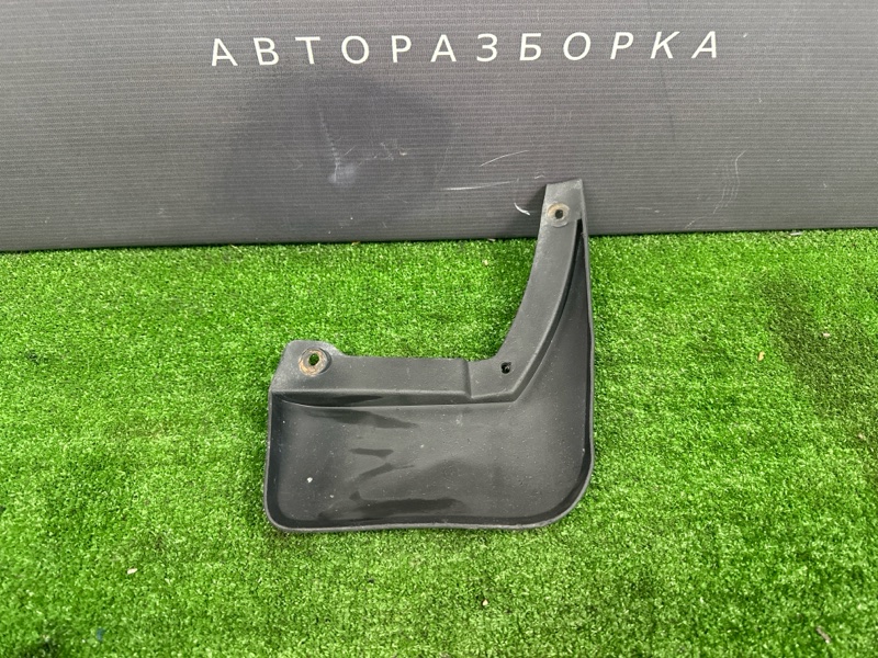 Брызговик Renault Logan 2014