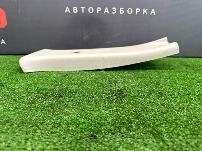 Обшивка стойки Renault Logan 2014
