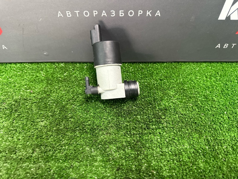 Насос омывателя стекла Renault Logan 2014