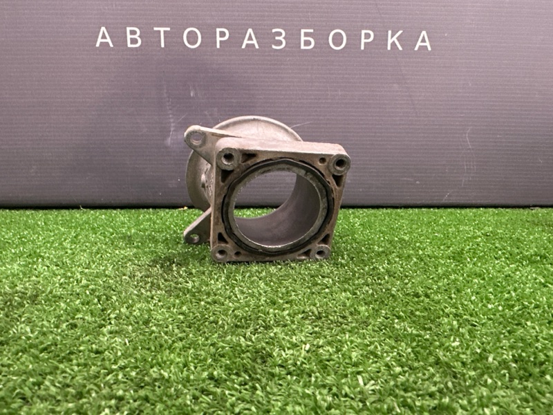 Фланец дроссельной заслонки Renault Logan 2014