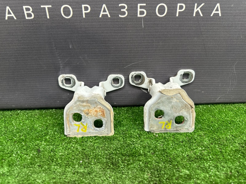 Петли двери Renault Logan 2014
