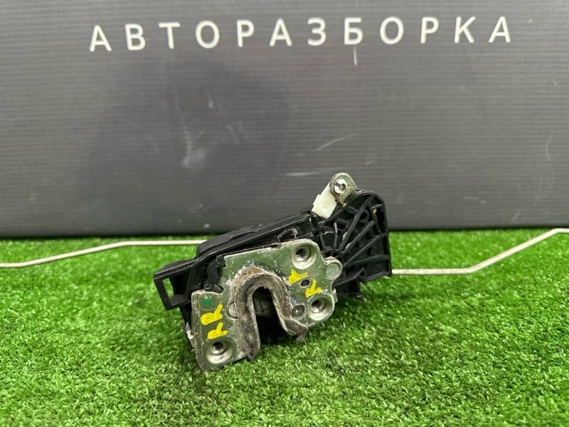 Замок двери Renault Logan 2014