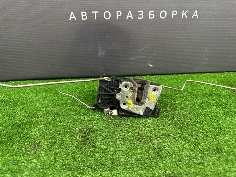 Замок двери Renault Logan 2014